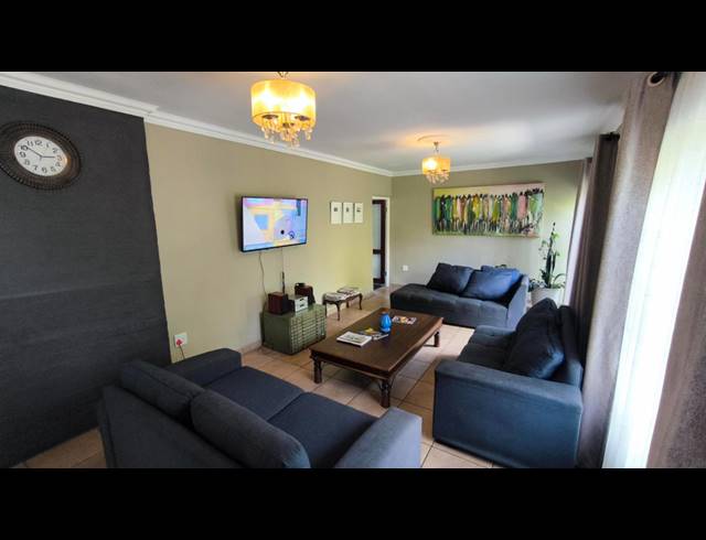 3 BEDROOM HOUSE FOR SALE IN BRACKENHURST